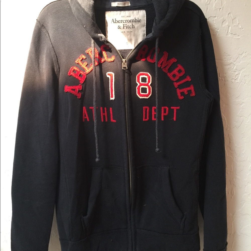 Men’s zip up sweater hood